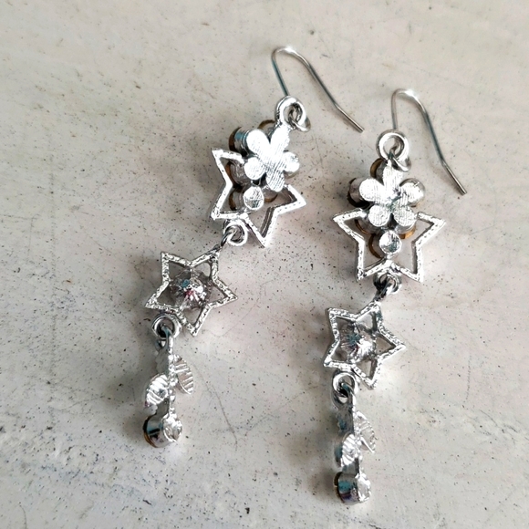 Rhinestone star dangle earrings - Picture 4 of 4
